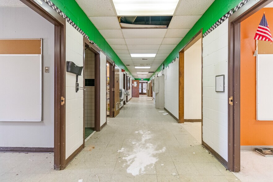 More Photos Of 214 N School St, Winfield Light Distribution For Sale