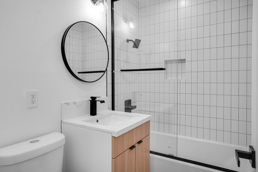 More Photos Of 12527 Cranbrook Ave, Hawthorne Apartments For Sale