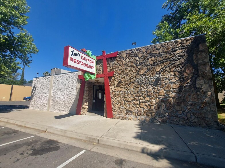 Primary Photo Of 511 Reeves Ave, Yuba City Restaurant For Sale