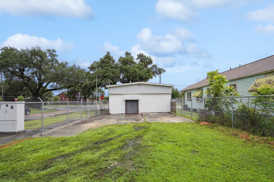 More Photos Of 5700 St Claude Ave, New Orleans Storefront For Sale