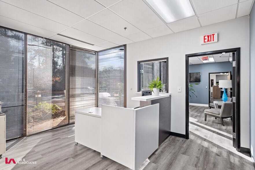 More Photos Of 2800 Colonnades Ct, Peachtree Corners Light Distribution For Lease