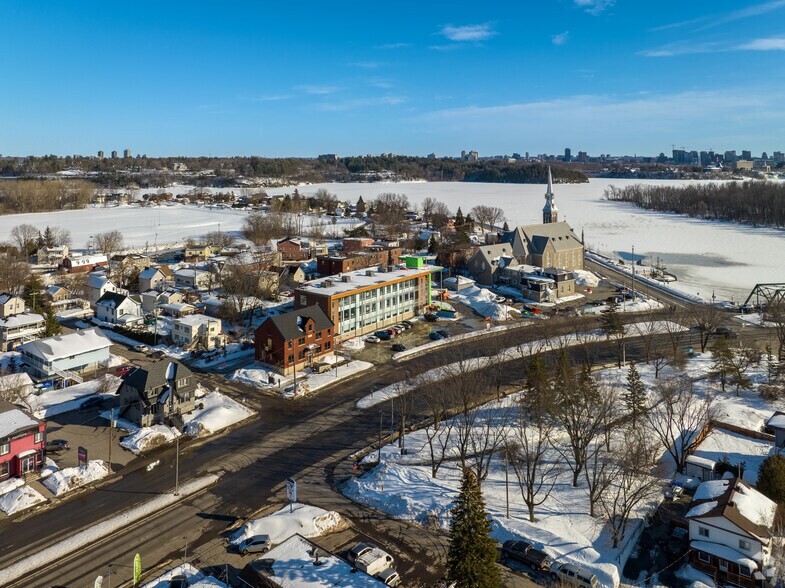 More Photos Of 15 Boul Gréber, Gatineau Office For Sale