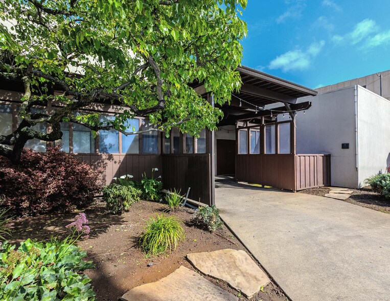 More Photos Of 60 Onandaga Ave, San Francisco Lodge Meeting Hall For Sale