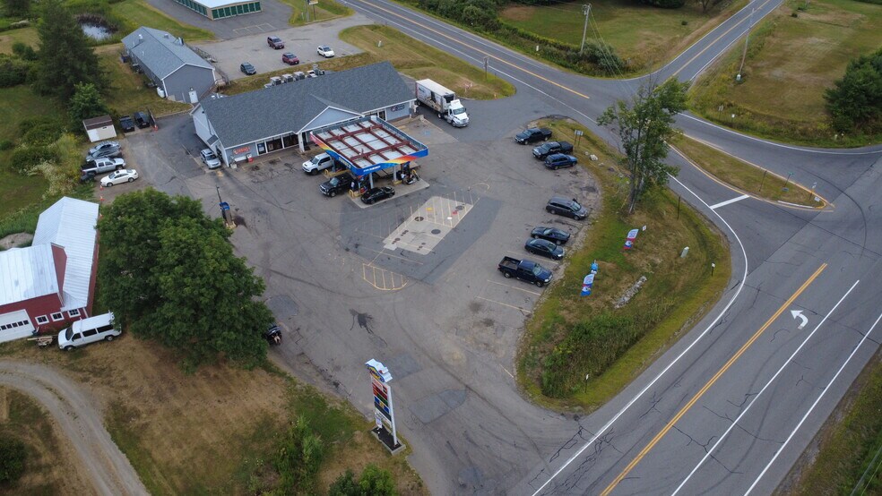 More Photos Of 16 Vassalboro Rd, China General Retail For Lease