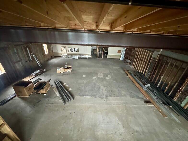 More Photos Of 120 Walnut St, Washington General Retail For Sale