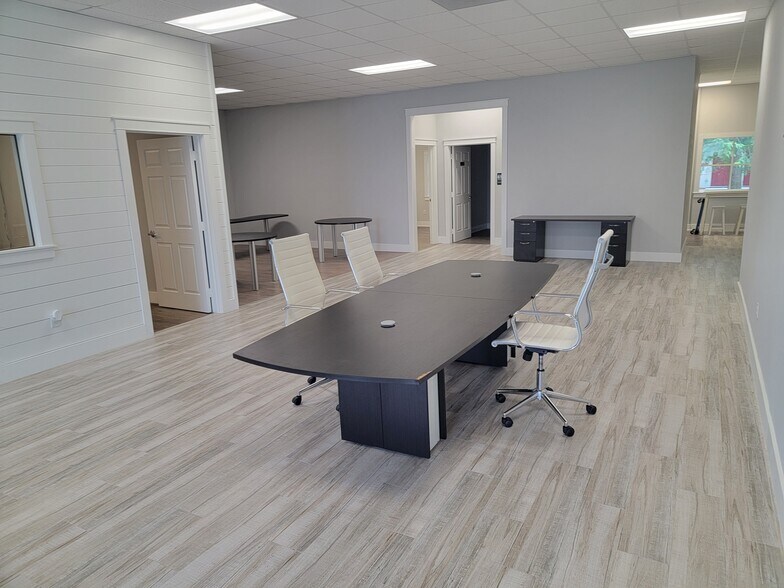 More Photos Of 9405 Cypress Lake Dr, Fort Myers Medical For Lease