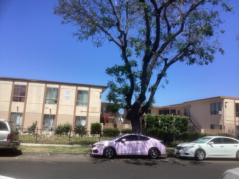 More Photos Of 1426 Minnie St, Santa Ana Apartments For Sale