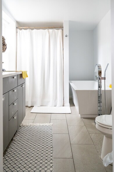 More Photos Of 121 Montgomery St, Newburgh Apartments For Sale