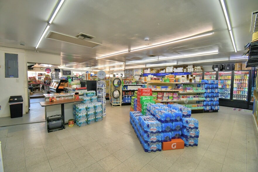 More Photos Of 16311 Highway 27, Lake Wales Service Station For Sale