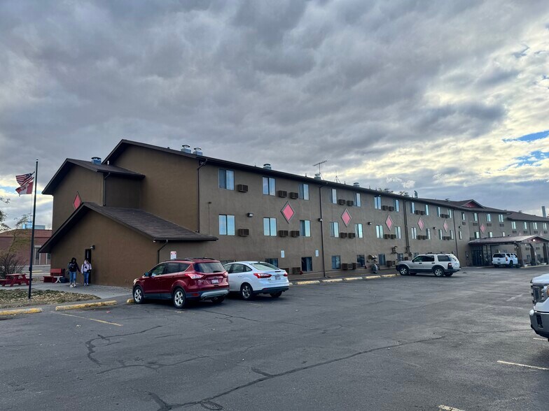 More Photos Of 1214 13th St S, Great Falls Hotel For Sale