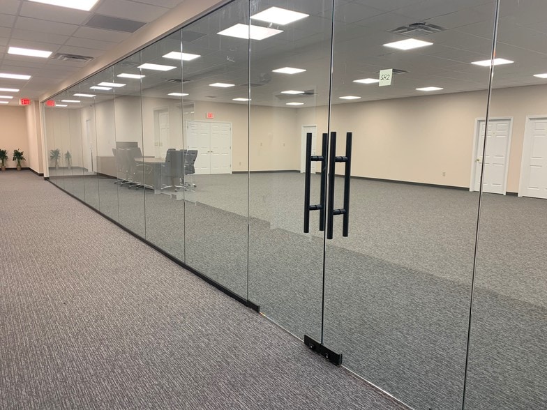 More Photos Of 3120 Medlock Bridge Rd, Peachtree Corners Light Distribution For Lease