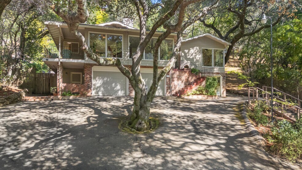 More Photos Of 135 Spring Grove Ave, San Rafael Multifamily For Sale
