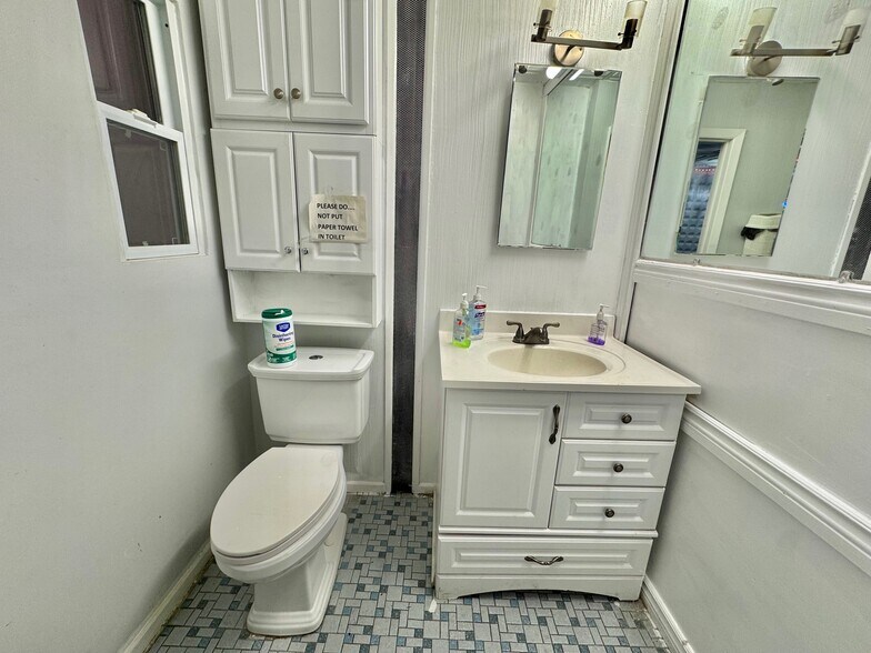 More Photos Of 91-08 Sutter Ave, Ozone Park Storefront Retail Residential For Sale