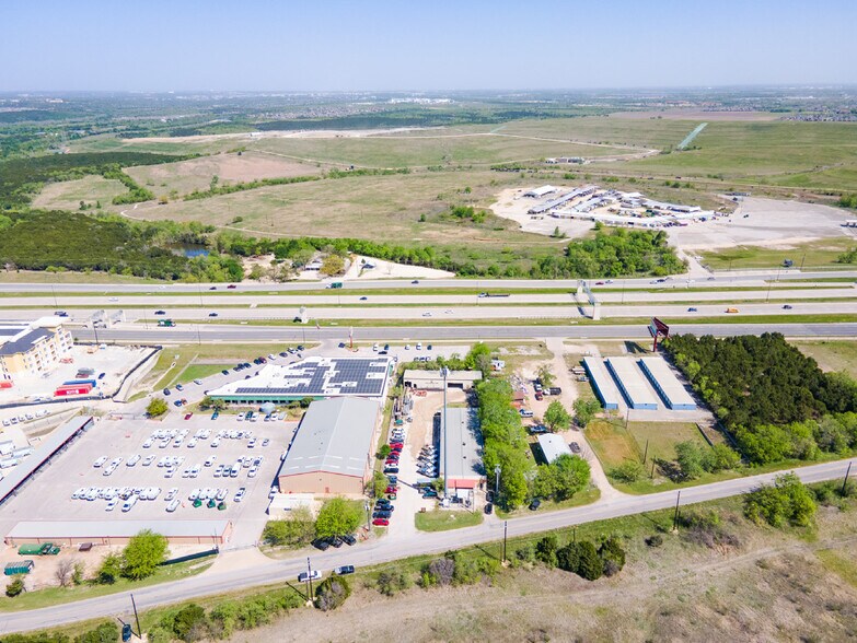 More Photos Of 9606 Old Manor Rd, Austin Warehouse For Sale