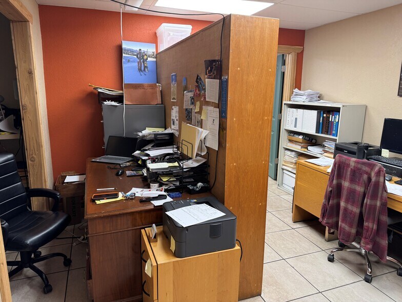 More Photos Of 902 Kck Way, Cedar Hill Distribution For Sale