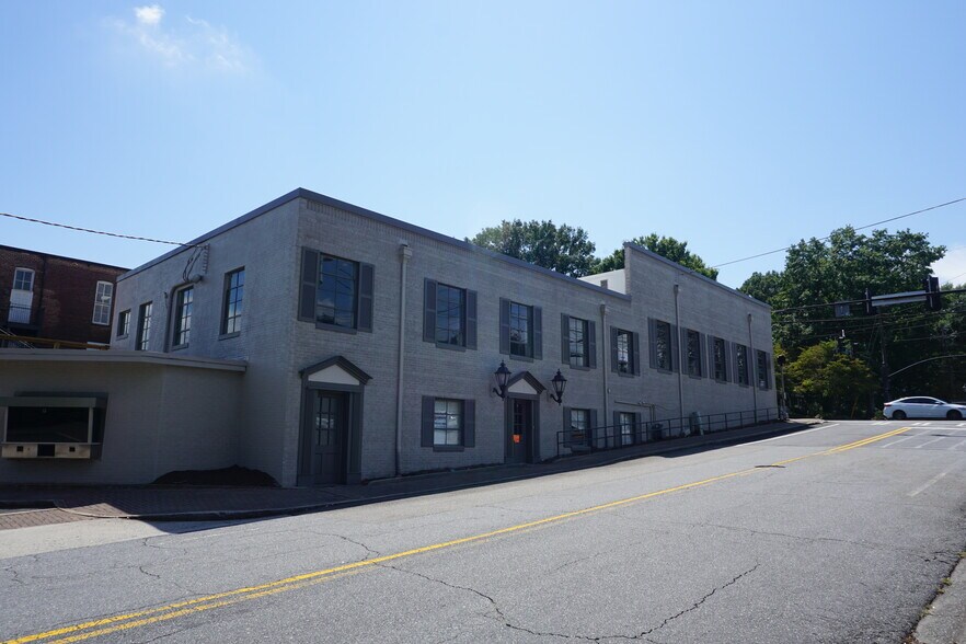 More Photos Of 617 N Atlanta St, Roswell Office For Lease