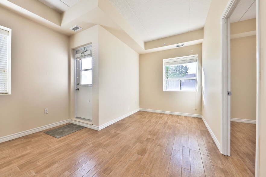 More Photos Of 1489 Upper Gage Av, Hamilton Apartments For Sale