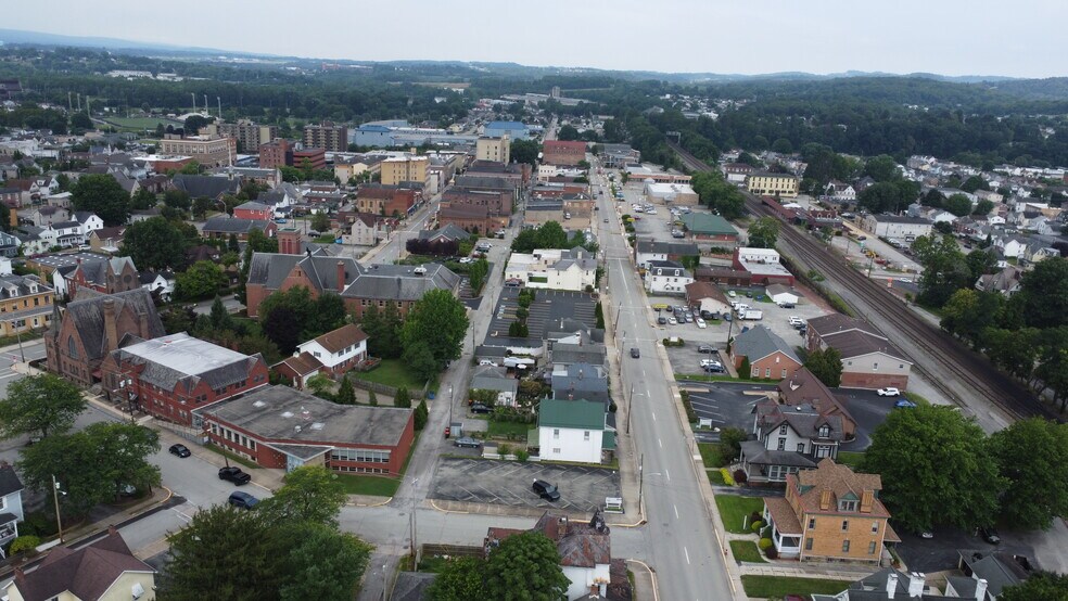 More Photos Of 438 Depot St, Latrobe Office For Lease