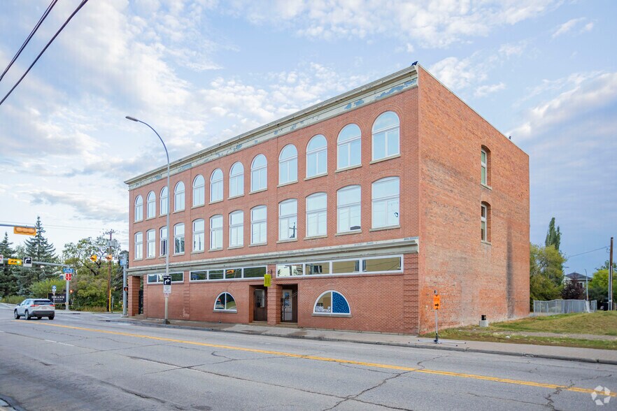 More Photos Of 902 9 Ave SE, Calgary Apartments For Sale