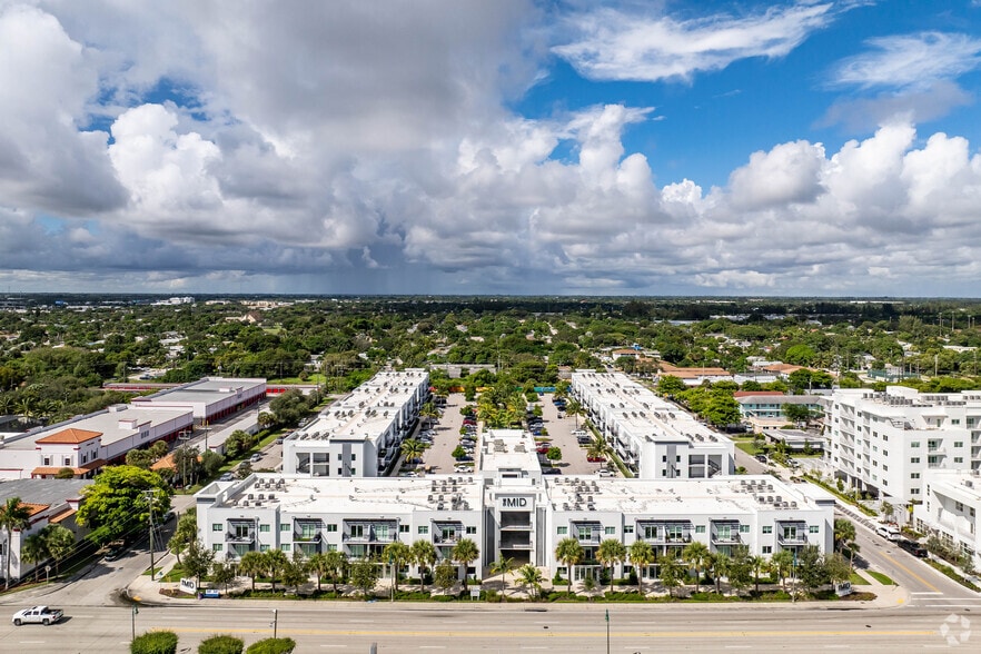 More Photos Of 1601 N Dixie Hwy, Lake Worth Apartments For Lease