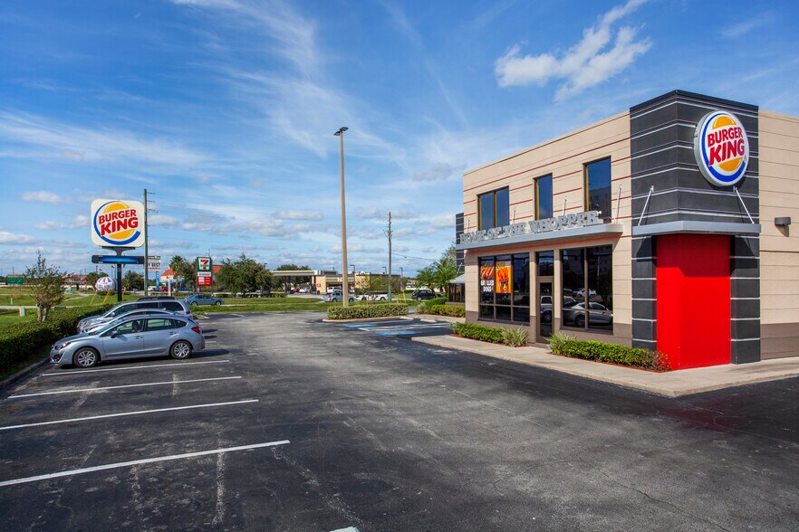 More Photos Of 2907-2959 Vineland Rd, Kissimmee Unknown For Lease