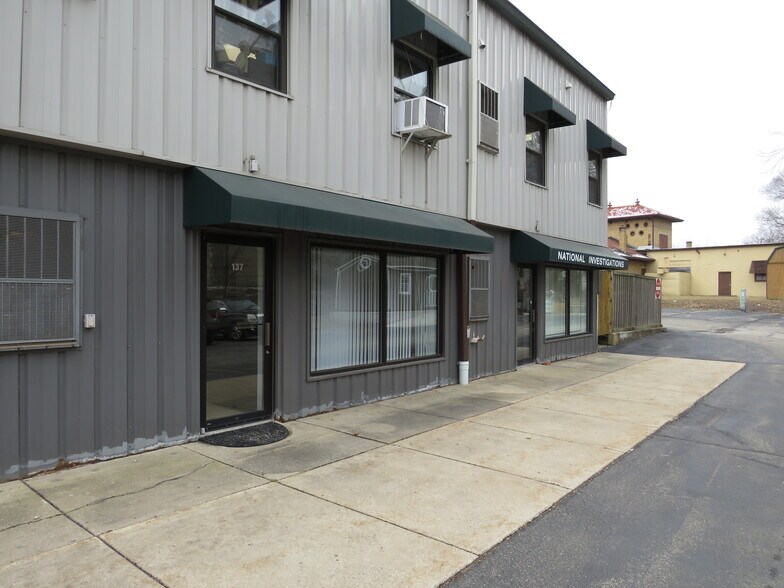 More Photos Of 113-137 W Wapella St, Minooka General Retail For Lease