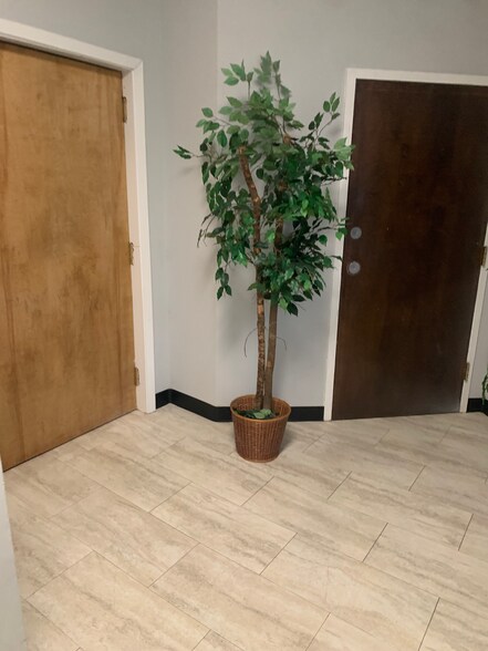 More Photos Of 4115 Medical Dr, San Antonio Unknown For Lease