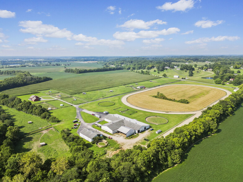 Primary Photo Of 12365 N Mann Rd, Mooresville Horse Stables For Sale