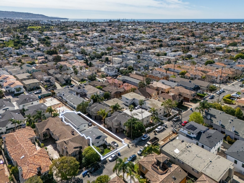More Photos Of 2114 Clark Ln, Redondo Beach Multifamily For Sale