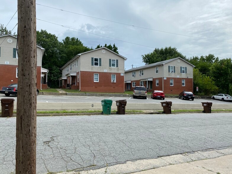More Photos Of 1424 E Commerce Ave, High Point Multifamily For Sale