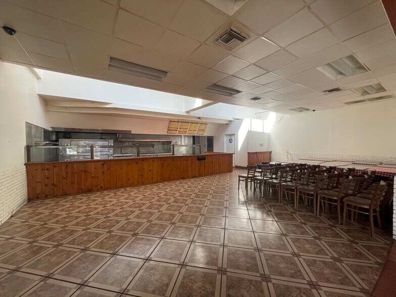 More Photos Of 11901 Olympic Blvd, Los Angeles Unknown For Lease