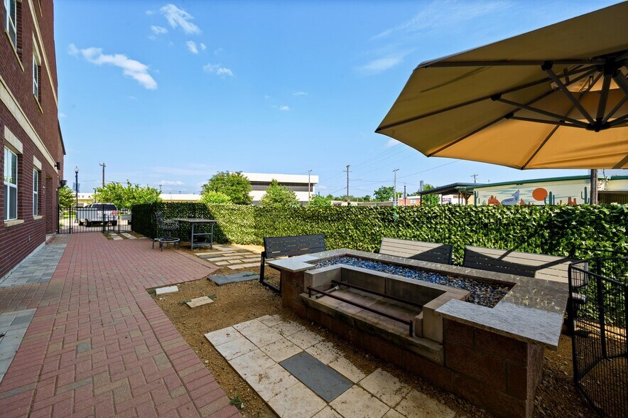 More Photos Of 251 S Mill St, Lewisville Apartments For Sale