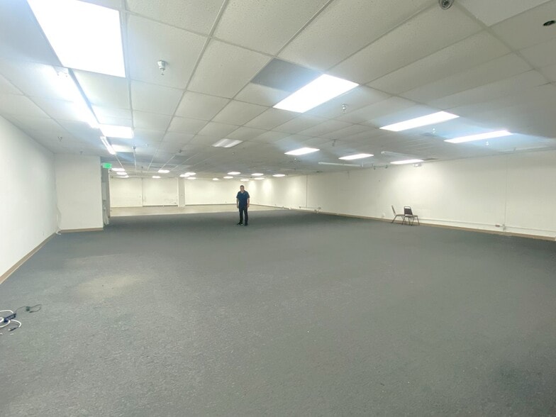 More Photos Of 1011 S Los Angeles St, Los Angeles Loft Creative Space For Lease