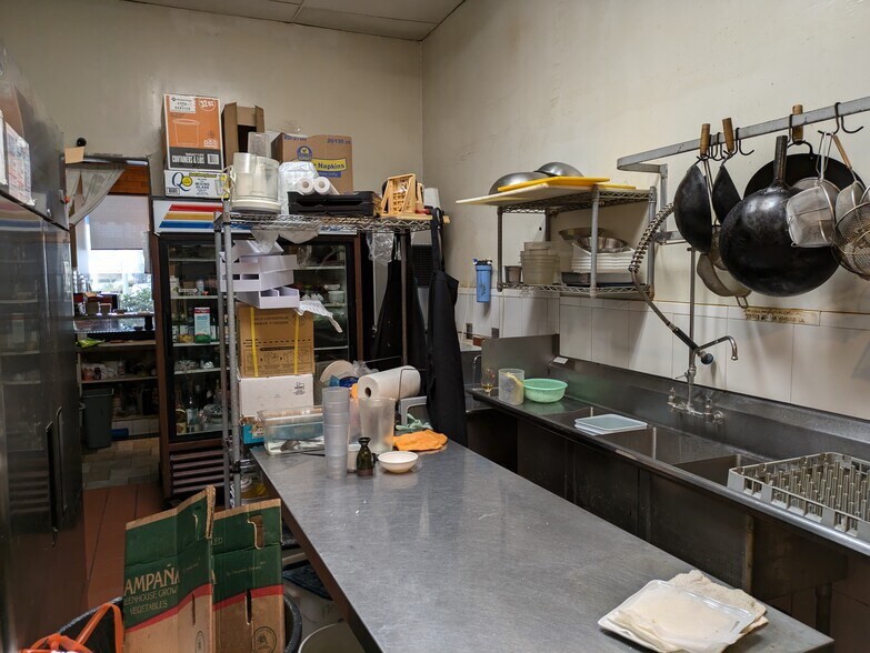 More Photos Of 476 W Los Angeles Ave, Moorpark Auto Repair For Lease