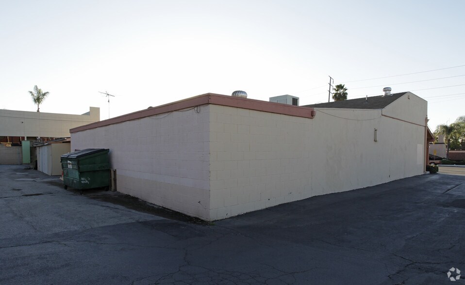 More Photos Of 837-841 E Whittier Blvd, La Habra General Retail For Lease