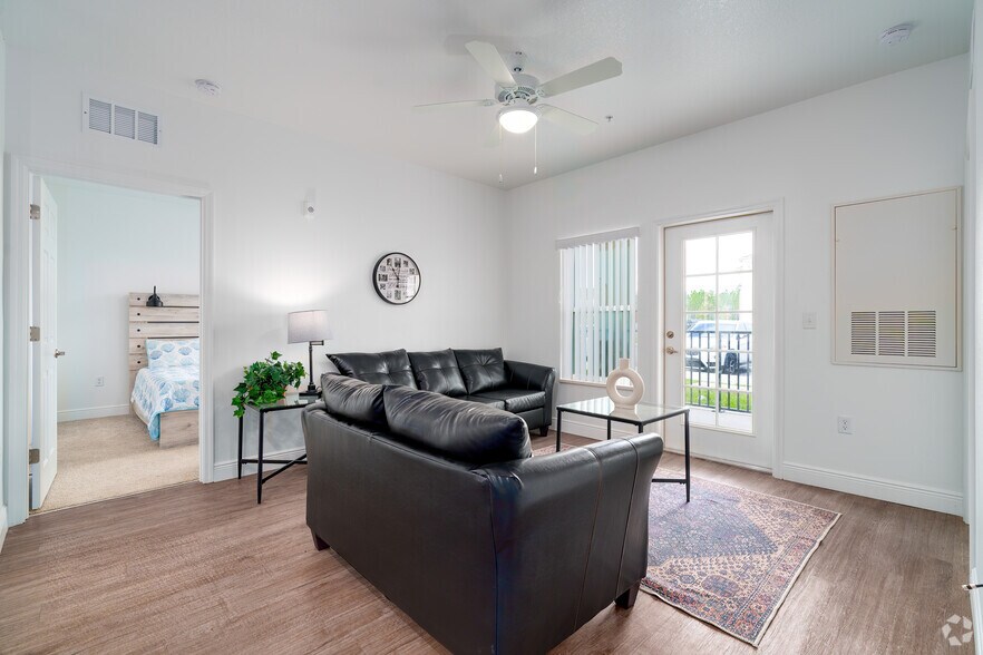More Photos Of 2089 Heritage Key Blvd, Kissimmee Apartments For Sale
