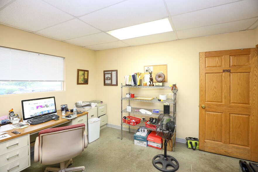 More Photos Of 1516 Ohio St, Des Moines Warehouse For Lease