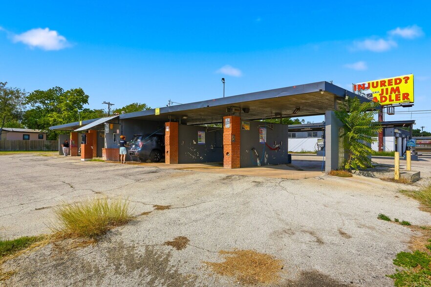 Primary Photo Of 2703 Vance Jackson Rd, San Antonio Carwash For Sale