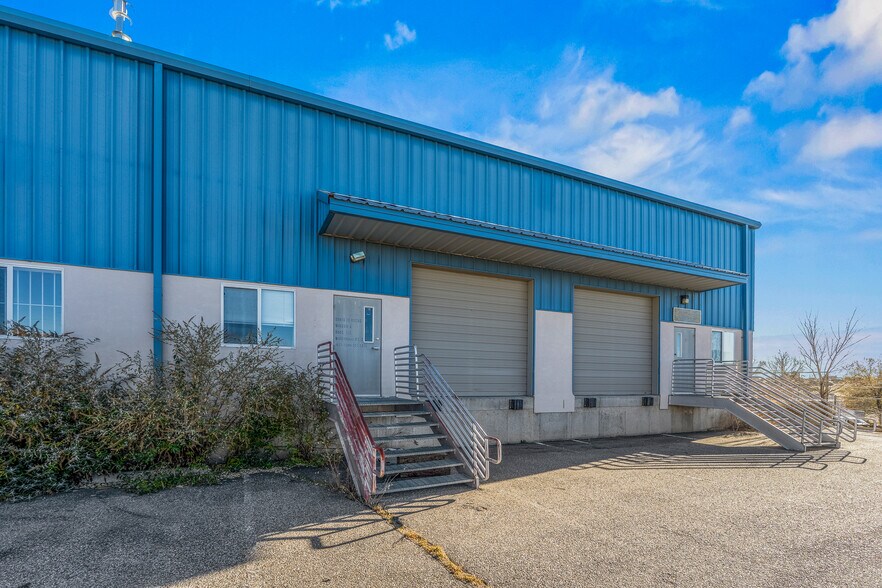 More Photos Of 36 Bisbee Ct, Santa Fe Warehouse For Sale