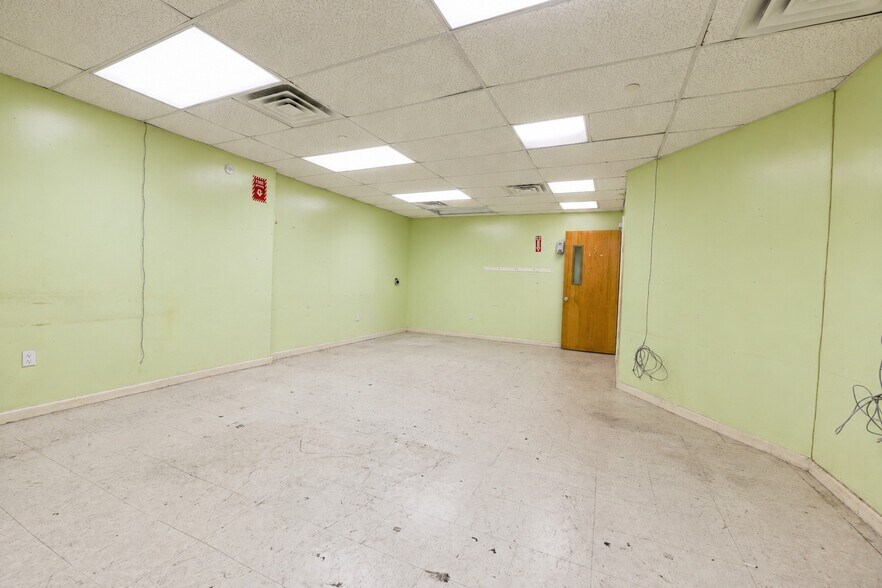 More Photos Of 390 Kings Hwy, Brooklyn Apartments For Sale