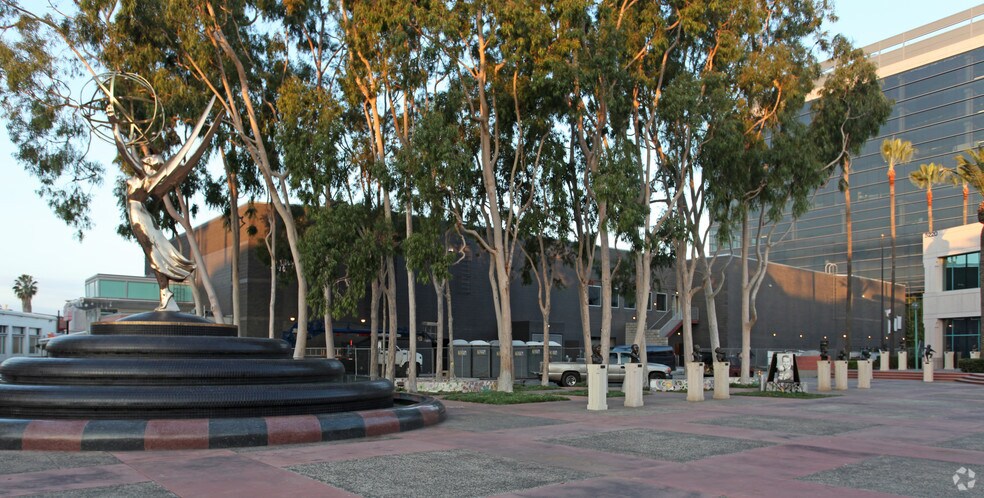 More Photos Of 5240 Lankershim Blvd, North Hollywood Movie Theatre For Lease