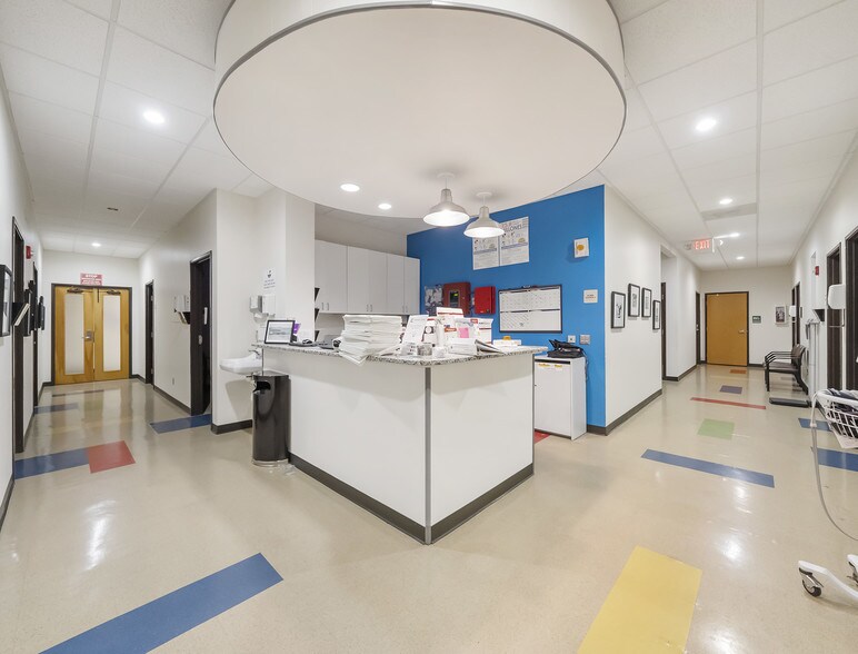 More Photos Of 8610 Martin Luther King Jr Blvd, Houston Medical For Sale
