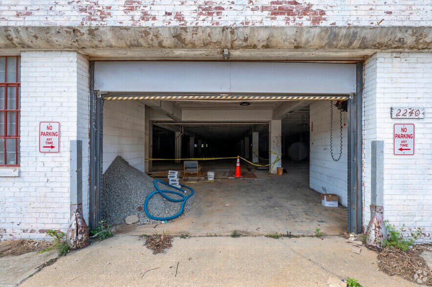 More Photos Of 2240 25th Pl NE, Washington Warehouse For Sale