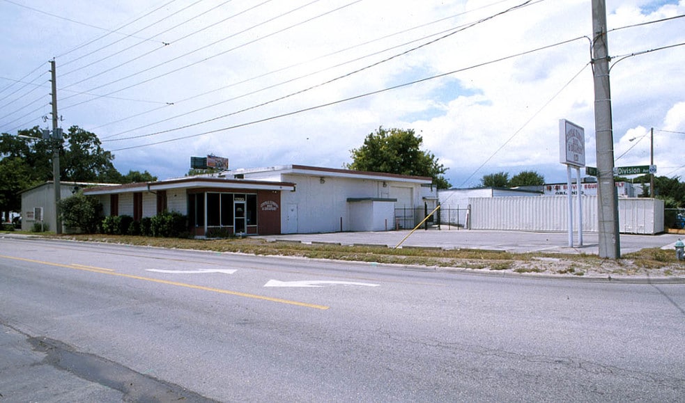 More Photos Of 1700 S Division Ave, Orlando Industrial For Sale