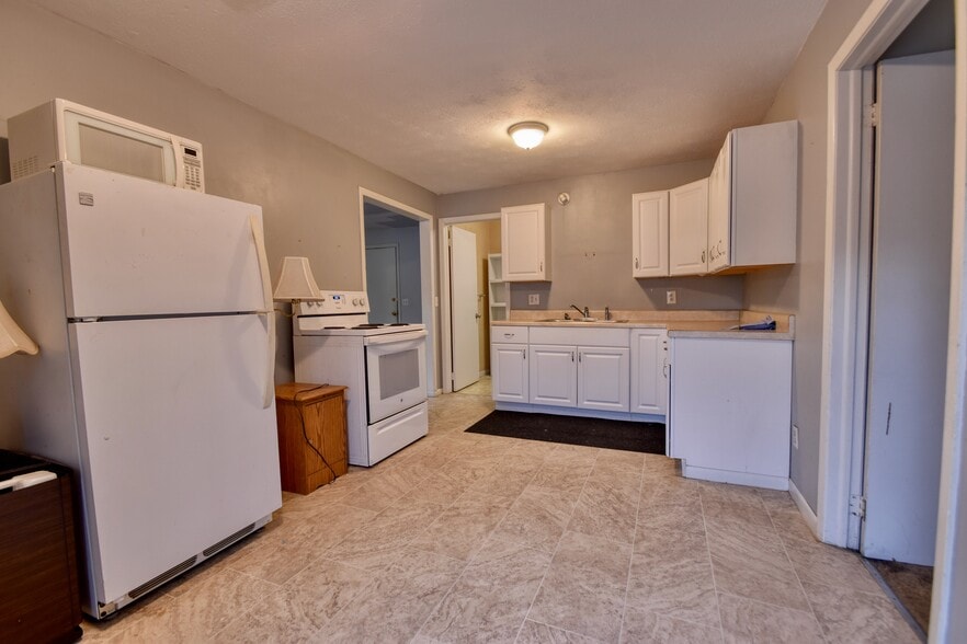 More Photos Of 4196 Main St, Perry Apartments For Sale