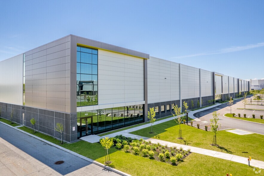 More Photos Of 900 Rue Turnbull, Beauharnois Unknown For Lease