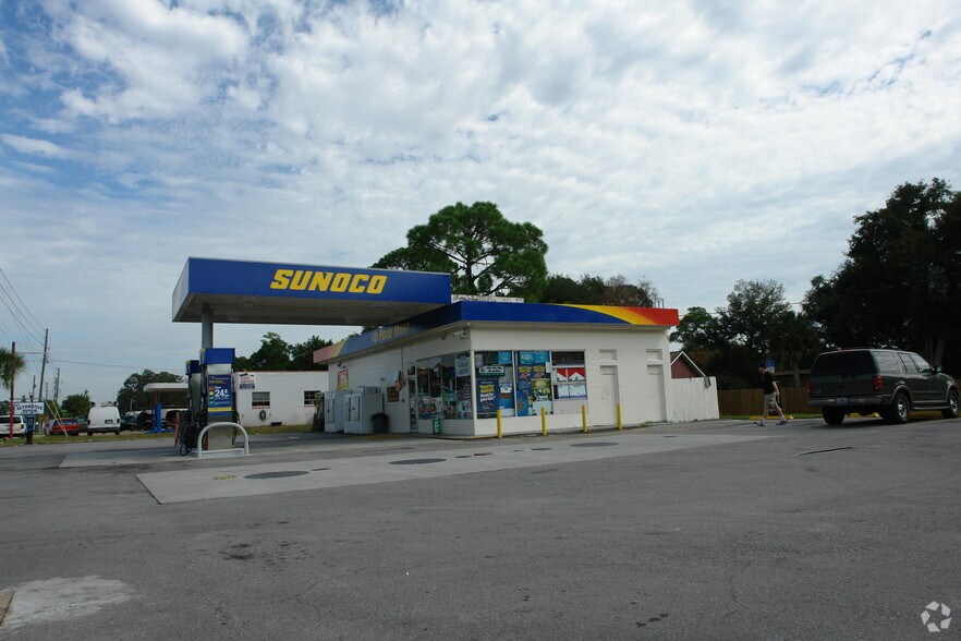 Primary Photo Of 123 S Charles Richard Beall Blvd, Debary Convenience Store For Sale
