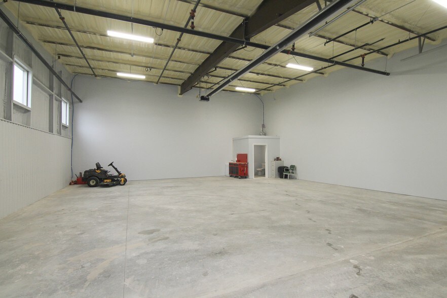 More Photos Of 1200 Enterprise Dr, Highland Warehouse For Lease