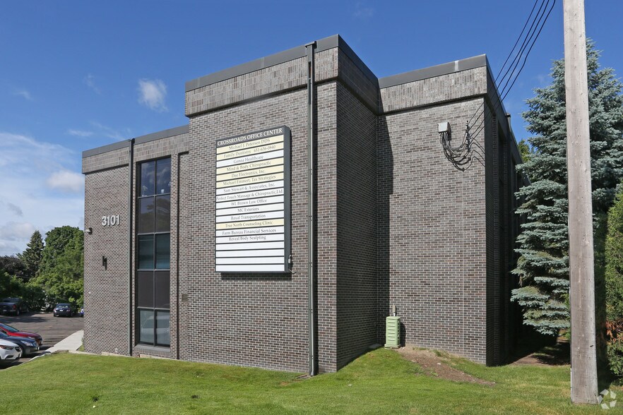 More Photos Of 3101 Old Highway 8, Roseville Office For Lease