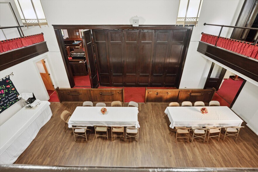 More Photos Of 725 Navarre Ave, Toledo Religious Facility For Sale